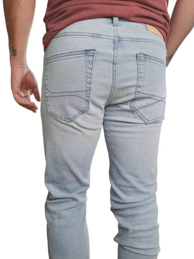 JEAN HOLLISTER HOMBRE ADVANCED STRETCH STACKED SKINNY