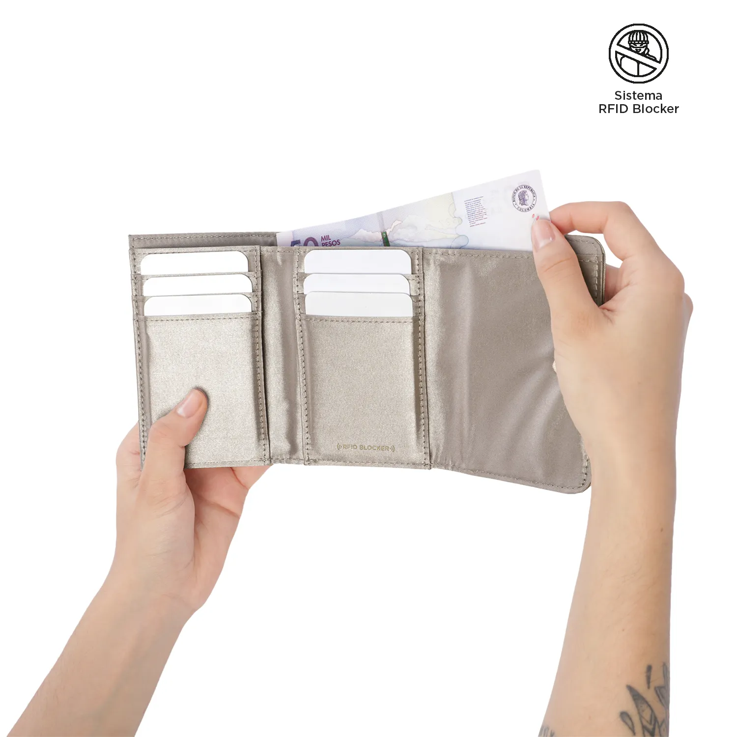 BILLETERA TOTTO BEL 2.0 MEDIANA - BEIGE - Imagen 3